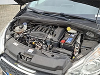 Personenauto peugeot, 208 , zwart, bouwjaar 2014 - afbeelding 30 van  47