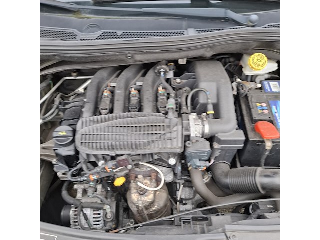 Personenauto peugeot, 208 , zwart, bouwjaar 2014 - afbeelding 32 van  47