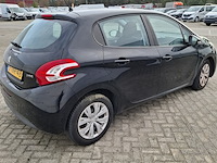 Personenauto peugeot, 208 , zwart, bouwjaar 2014 - afbeelding 43 van  47