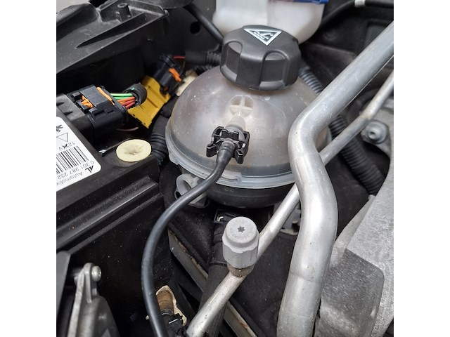 Personenauto, peugeot, 308, 1.2 puretech allure, 2016 - afbeelding 13 van  20