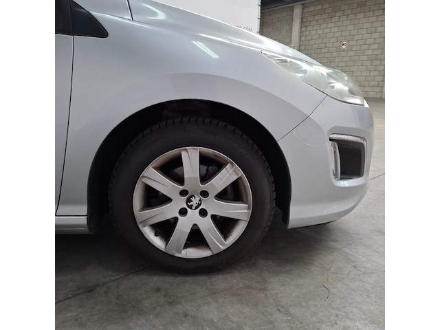 Personenauto, peugeot, 308, 2011 - afbeelding 9 van  61