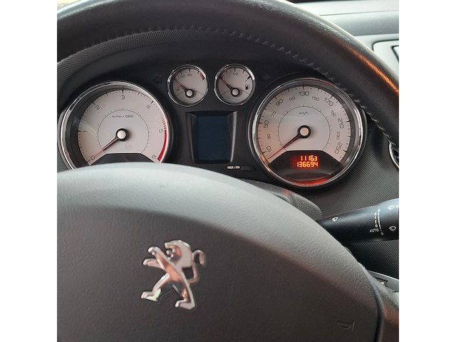 Personenauto, peugeot, 308, 2012 - afbeelding 8 van  24