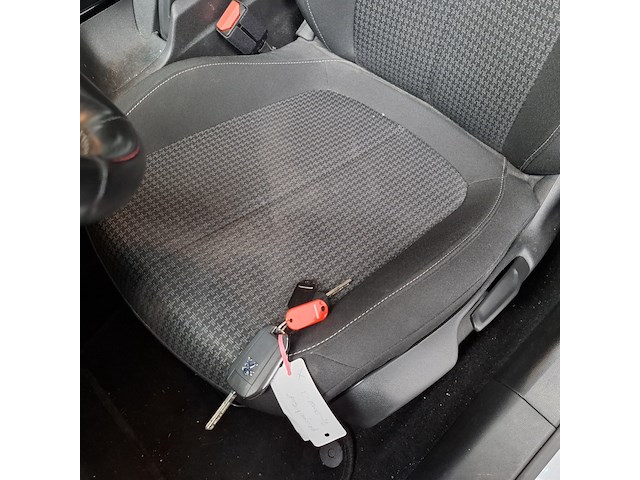 Personenauto, peugeot, 308, 2018 - afbeelding 13 van  51