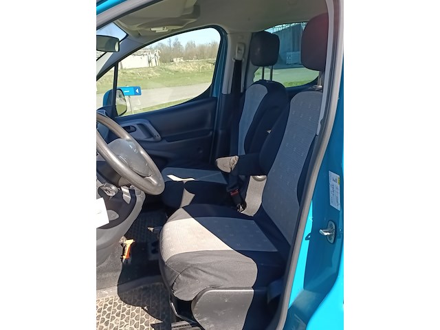 Personenauto, peugeot, 4x4 dangel, 1.6 bluehdi active, 2018 - afbeelding 2 van  27