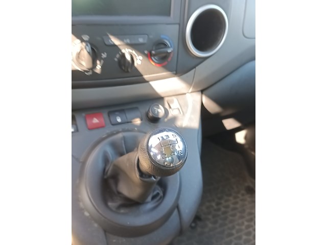 Personenauto, peugeot, 4x4 dangel, 1.6 bluehdi active, 2018 - afbeelding 7 van  27