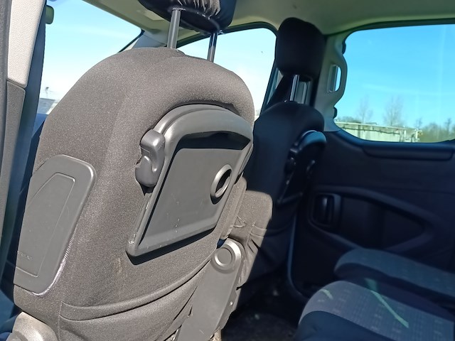 Personenauto, peugeot, 4x4 dangel, 1.6 bluehdi active, 2018 - afbeelding 11 van  27