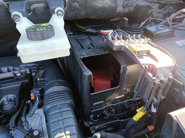 Personenauto, peugeot, 4x4 dangel, 1.6 bluehdi active, 2018 - afbeelding 20 van  27