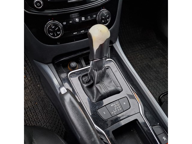 Personenauto, peugeot, 508 sw, 2016 - afbeelding 27 van  38