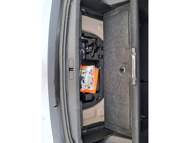 Personenauto, peugeot, e-2008, ev allure première 50 kwh, 2021 - afbeelding 33 van  46