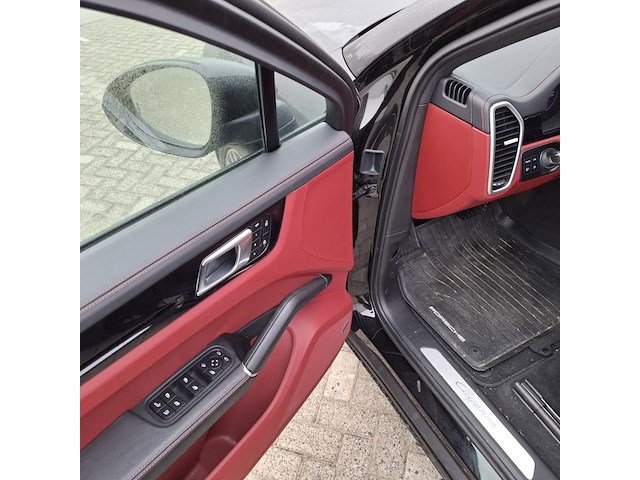 Personenauto, porsche, cayenne coupe 3.0 e-hybrid, 2023 - afbeelding 3 van  52