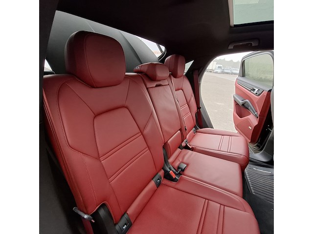 Personenauto, porsche, cayenne coupe 3.0 e-hybrid, 2023 - afbeelding 21 van  52