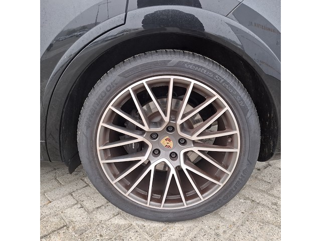 Personenauto, porsche, cayenne coupe 3.0 e-hybrid, 2023 - afbeelding 31 van  52