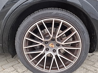 Personenauto, porsche, cayenne coupe 3.0 e-hybrid, 2023 - afbeelding 31 van  52