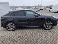 Personenauto, porsche, cayenne coupe 3.0 e-hybrid, 2023 - afbeelding 34 van  52