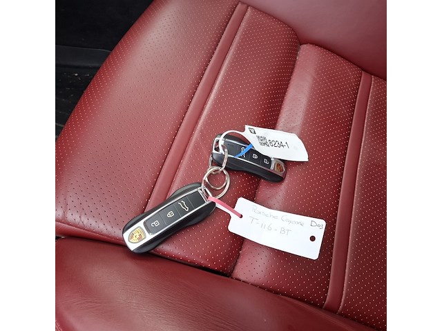 Personenauto, porsche, cayenne coupe 3.0 e-hybrid, 2023 - afbeelding 47 van  52