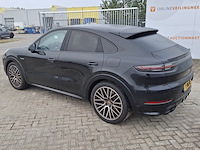 Personenauto, porsche, cayenne coupe 3.0 e-hybrid, 2023 - afbeelding 51 van  52