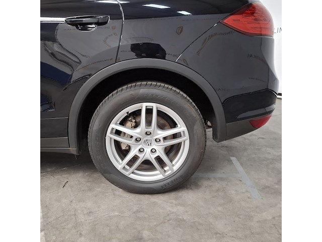 Personenauto, porsche, cayenne - afbeelding 4 van  61