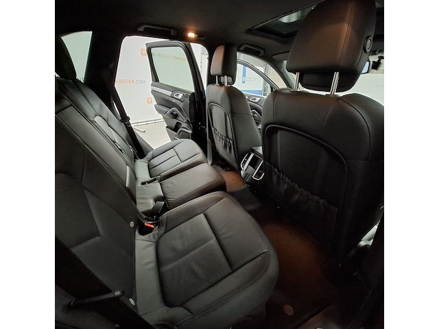 Personenauto, porsche, cayenne - afbeelding 31 van  61