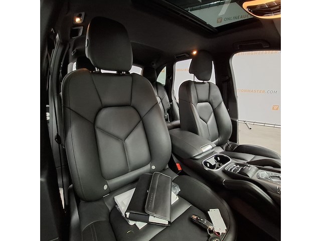 Personenauto, porsche, cayenne - afbeelding 35 van  61