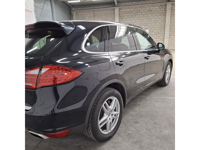 Personenauto, porsche, cayenne - afbeelding 45 van  61