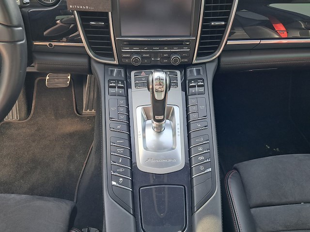Personenauto, porsche, panamera, 4.8 gts, 2012 - afbeelding 28 van  59