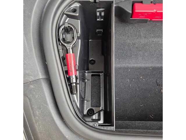 Personenauto, porsche, taycan, performance 84 kwh, 2023 - afbeelding 52 van  58