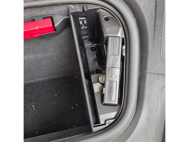 Personenauto, porsche, taycan, performance 84 kwh, 2023 - afbeelding 53 van  58