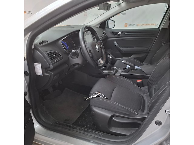 Personenauto, renault, 2019 - afbeelding 18 van  63