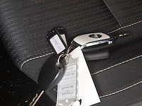 Personenauto, renault, 2019 - afbeelding 20 van  63