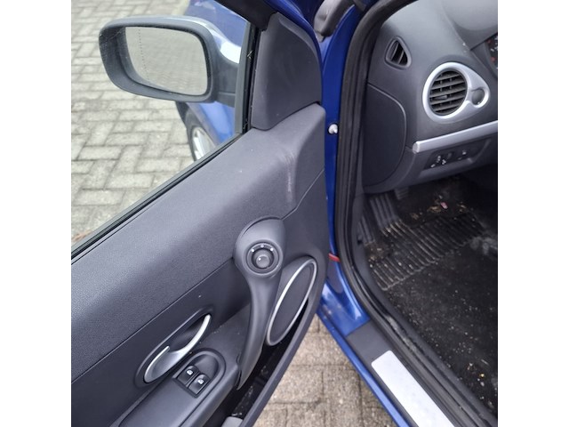 Personenauto renault, clio 1.4, bouwjaar 2007 - afbeelding 18 van  54
