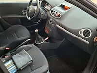 Personenauto, renault, clio, 1.6-16v dynamique luxe, 2006 - afbeelding 13 van  22
