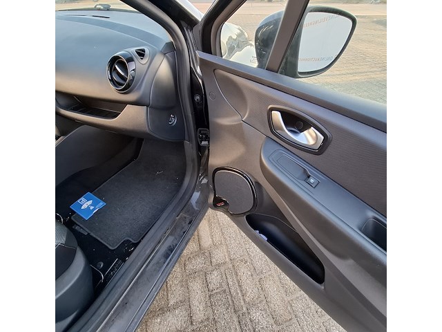 Personenauto, renault, clio - afbeelding 30 van  41