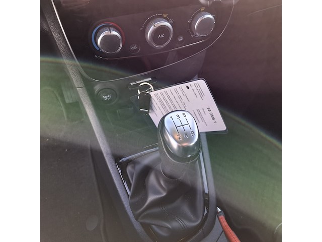 Personenauto, renault, clio - afbeelding 22 van  43