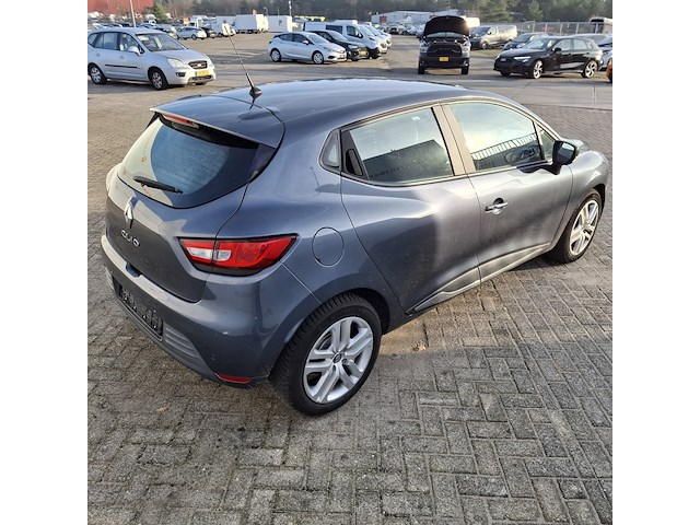 Personenauto, renault, clio - afbeelding 39 van  43