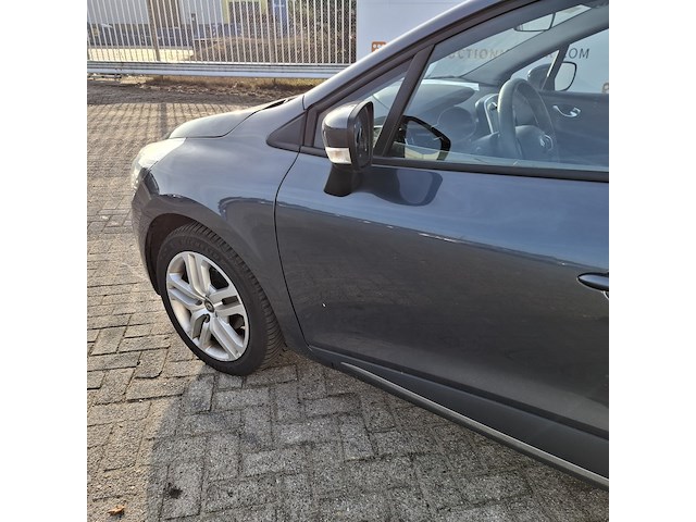 Personenauto, renault, clio - afbeelding 42 van  43