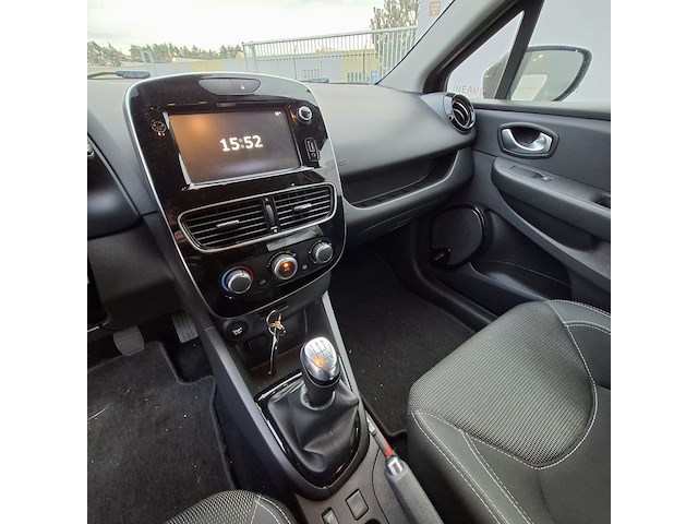 Personenauto, renault, clio - afbeelding 32 van  41