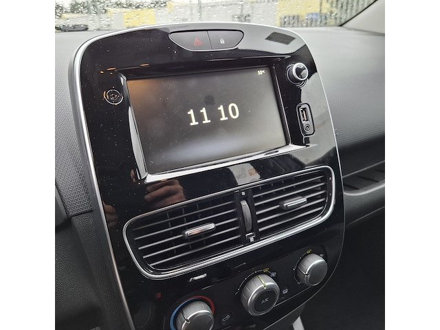 Personenauto, renault, clio - afbeelding 32 van  49