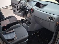 Personenauto, renault, grand modus, 1.2-16v expression, 2008 - afbeelding 16 van  24