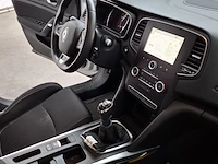 Personenauto, renault, megane, 2018 - afbeelding 58 van  79