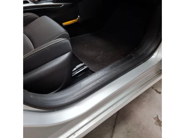 Personenauto, renault, megane, 2018 - afbeelding 61 van  79