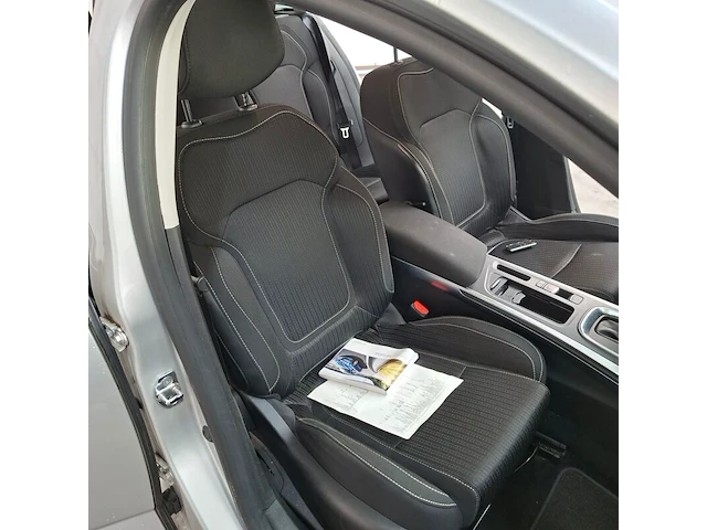 Personenauto, renault, megane, 2018 - afbeelding 38 van  48