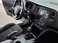 Personenauto, renault, megane, 2019 - afbeelding 38 van  60