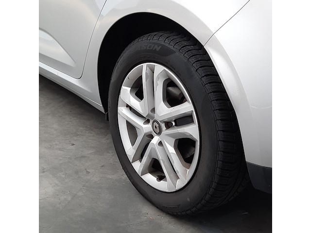 Personenauto, renault, megane, 2019 - afbeelding 40 van  40