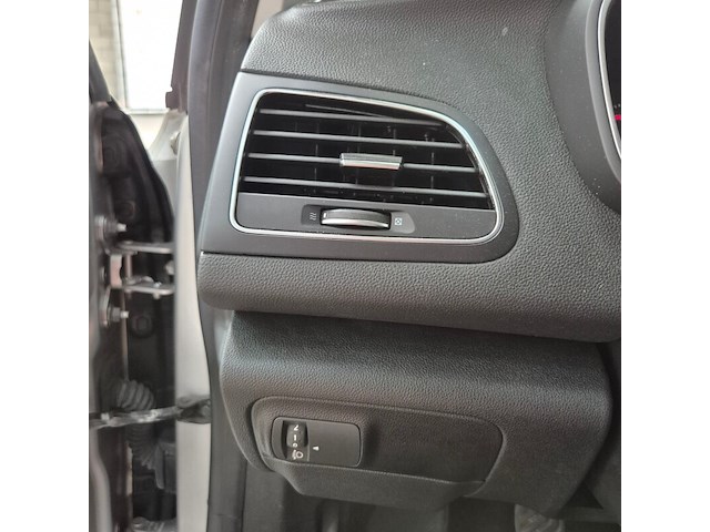 Personenauto, renault, megane, 2019 - afbeelding 15 van  38