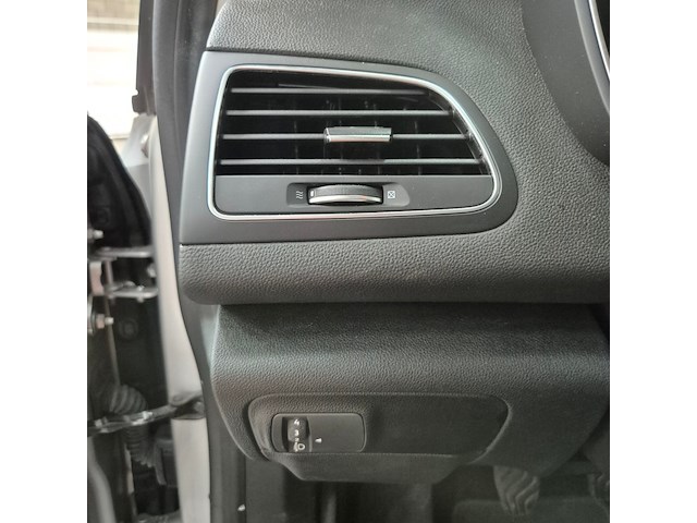 Personenauto, renault, megane, 2019 - afbeelding 15 van  38