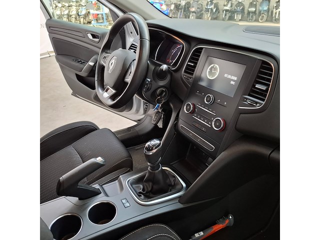 Personenauto, renault, megane, 2019 - afbeelding 46 van  71