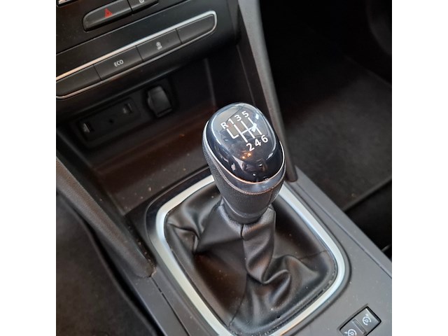 Personenauto, renault, megane, 2019 - afbeelding 35 van  70