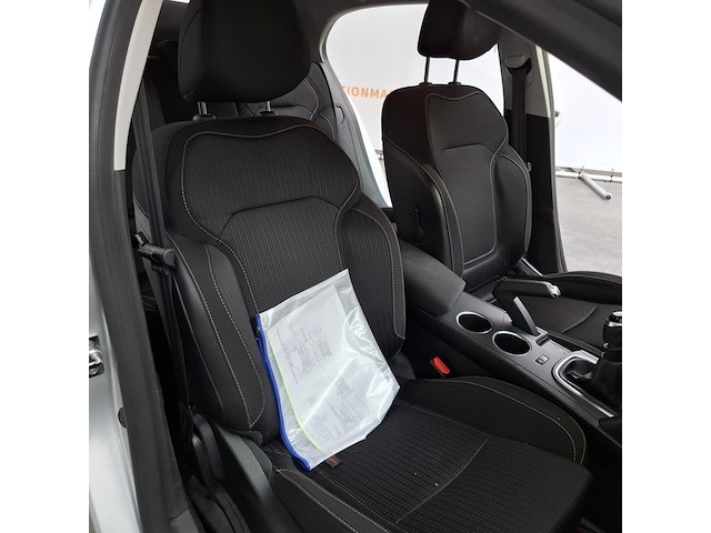 Personenauto, renault, megane, 2019 - afbeelding 50 van  69