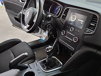 Personenauto, renault, megane, 2019 - afbeelding 59 van  79