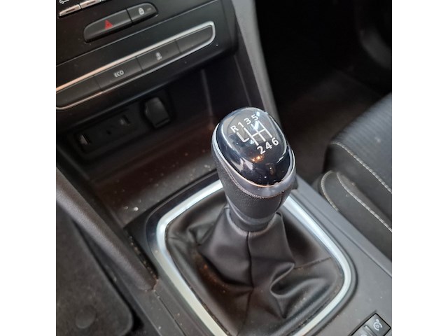 Personenauto, renault, megane, 2019 - afbeelding 33 van  66